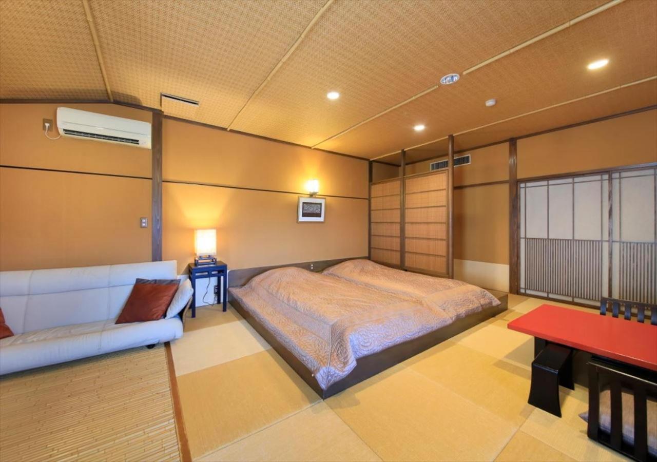 Hotel Saikatei Jidaiya Kaminoyama Zimmer foto